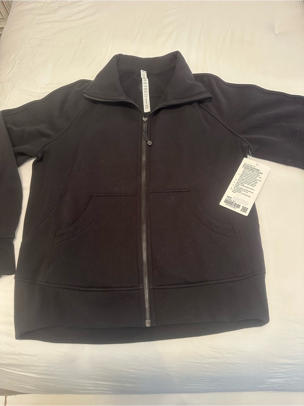 NWT Lululemon Scuba Oversized Funnel-Neck Full Zip XS/S Black – $95